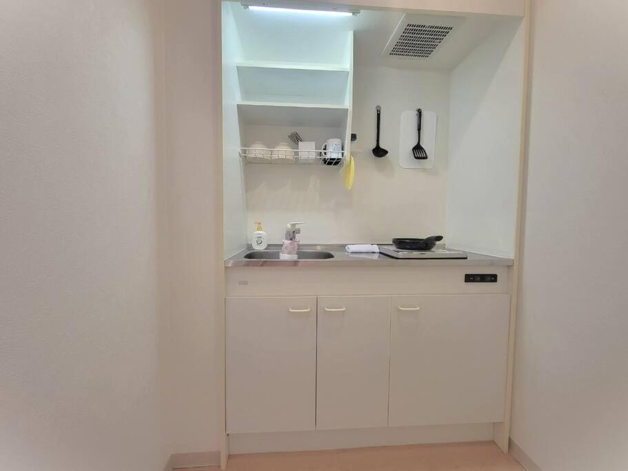 Appartement Dotonbori, Nipponbashi, Nagahoribashi Station 5minutes On Foot Double Bed Se7